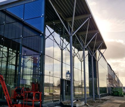 Van Leeuwen Tubes: glass work placed