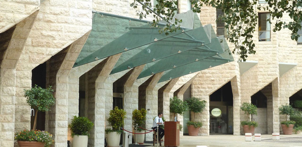 Glass Canopy Inbal Hotel